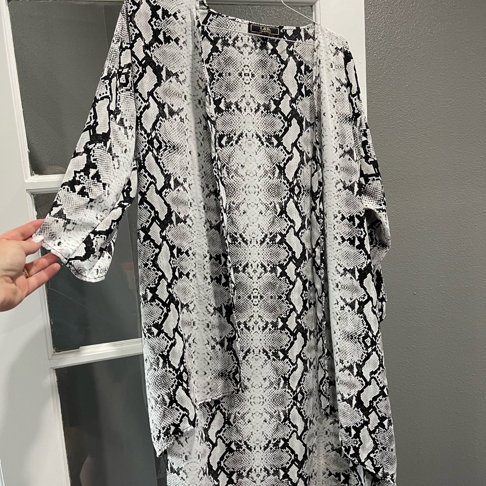 L&B kimonos